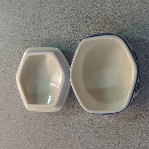 Vintage Delft JOA DAIC covered trinket - Picture 2 of 7